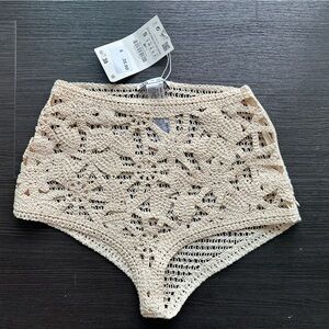 Zara Écru crochet shorts NWT